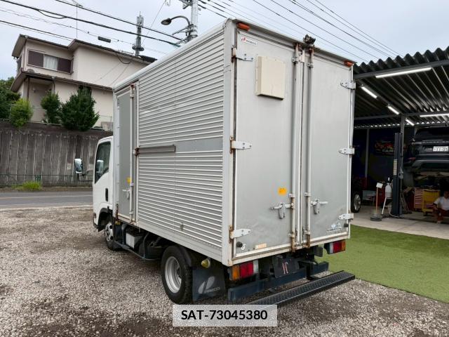 Isuzu ELF TRUCK 2010-11 7818897-1