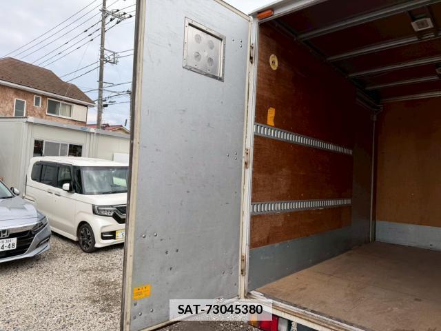 Isuzu ELF TRUCK 2010-11 7818897-12