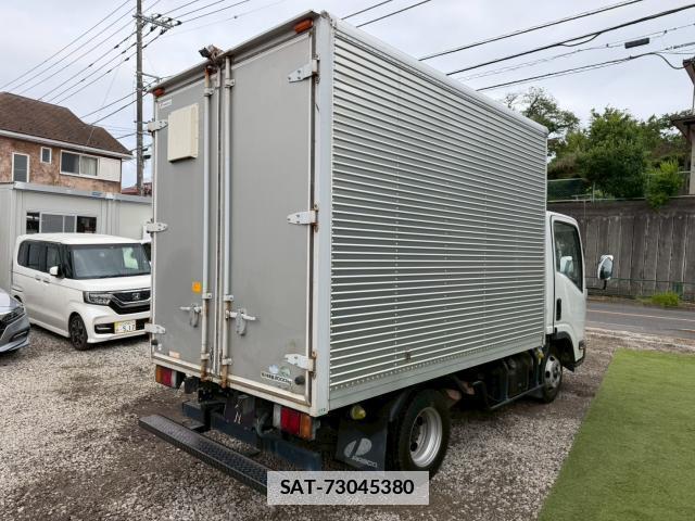Isuzu ELF TRUCK 2010-11 7818897-2