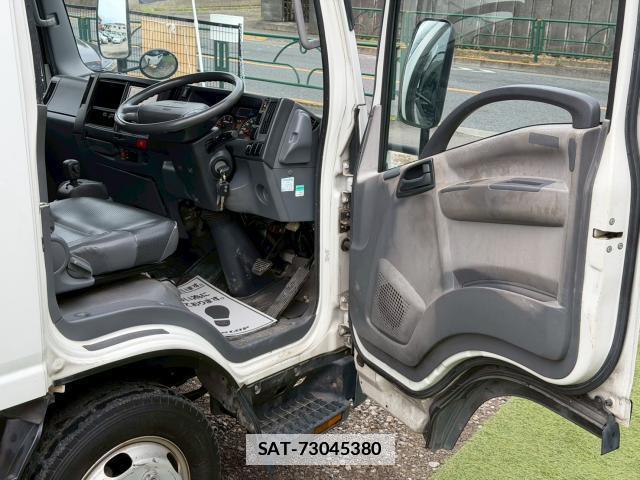 Isuzu ELF TRUCK 2010-11 7818897-3