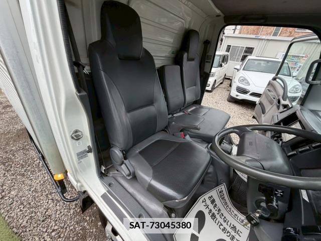 Isuzu ELF TRUCK 2010-11 7818897-4