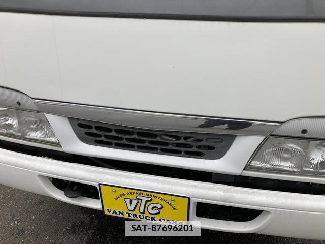 Isuzu ELF TRUCK 2004-03 7819030-5