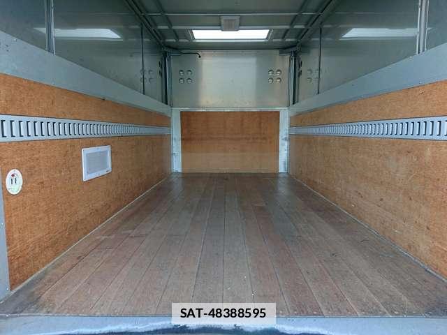 Isuzu ELF TRUCK 2010-08 7819892-12