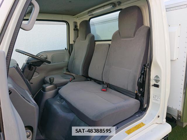 Isuzu ELF TRUCK 2010-08 7819892-15