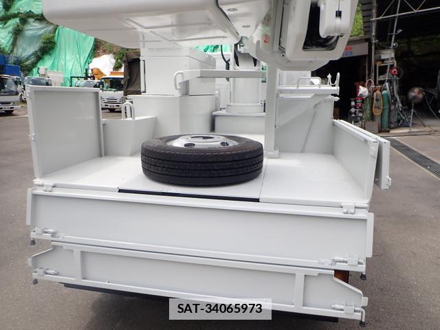 Isuzu ELF TRUCK 2012-02 7820421-4