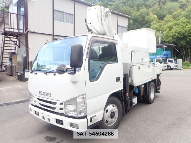 Isuzu ELF TRUCK 2018-08 7820422-18