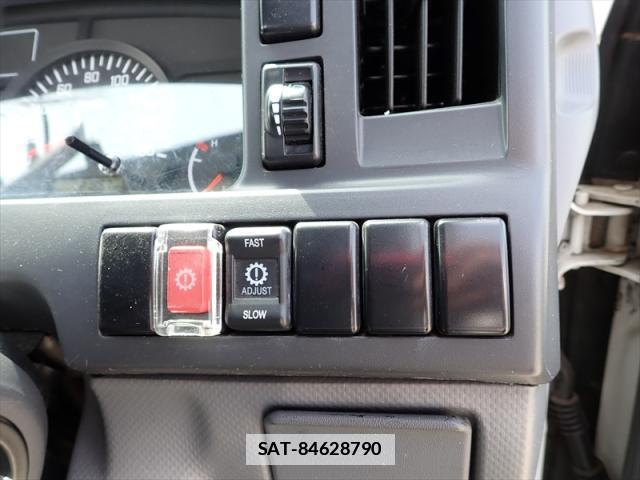 Isuzu ELF TRUCK 2018-10 7822804-9