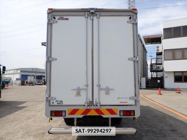 Isuzu ELF TRUCK 2015-03 7822808-1