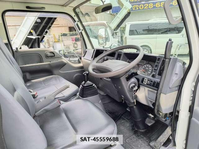 Isuzu ELF TRUCK 2015-03 7822817-11