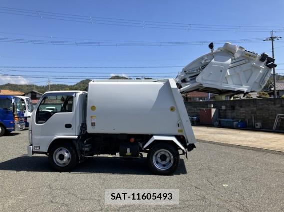 Isuzu ELF TRUCK 2015 7823188-13