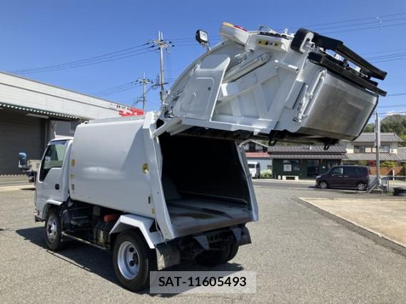 Isuzu ELF TRUCK 2015 7823188-17