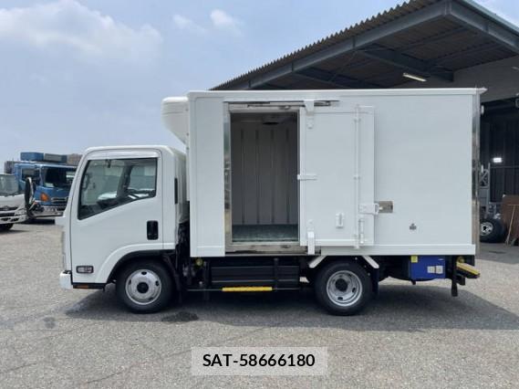Isuzu ELF TRUCK 2018 7823197-12