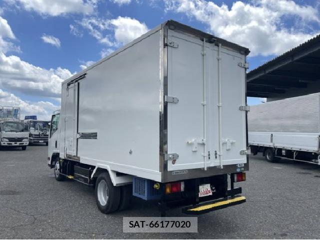 Isuzu ELF TRUCK 2017 7823200-10