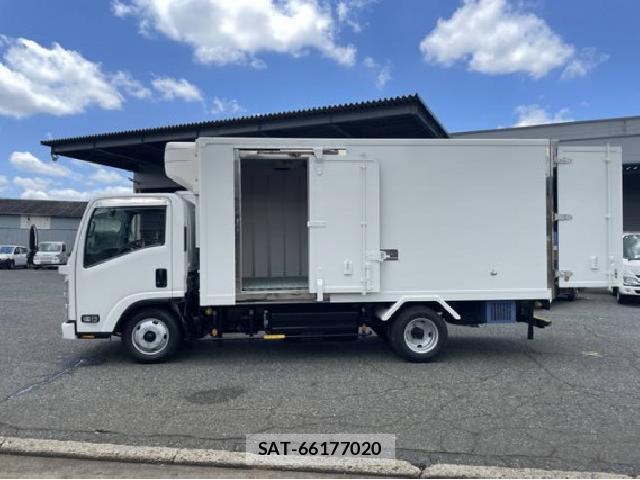 Isuzu ELF TRUCK 2017 7823200-12