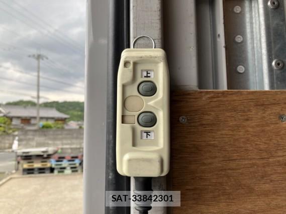 Isuzu ELF TRUCK 2023 7823201-2