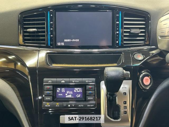 Nissan ELGRAND 2014-05 7812093-11