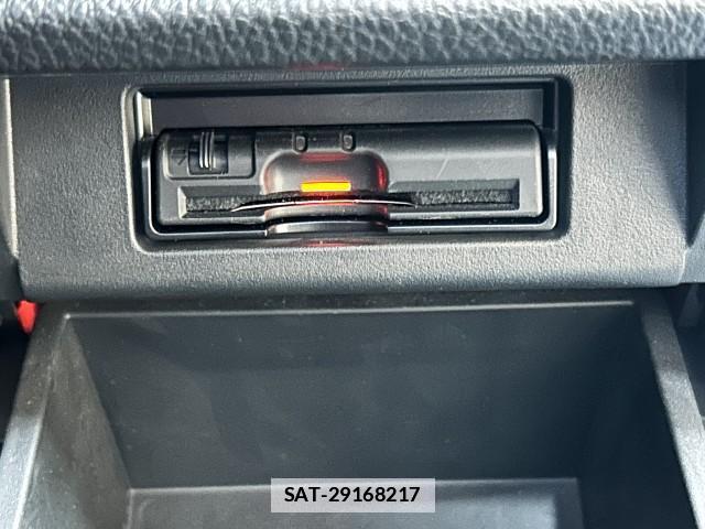 Nissan ELGRAND 2014-05 7812093-18