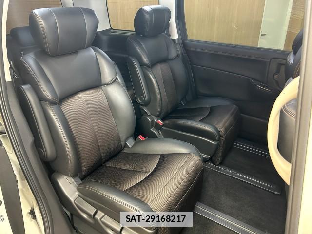 Nissan ELGRAND 2014-05 7812093-7