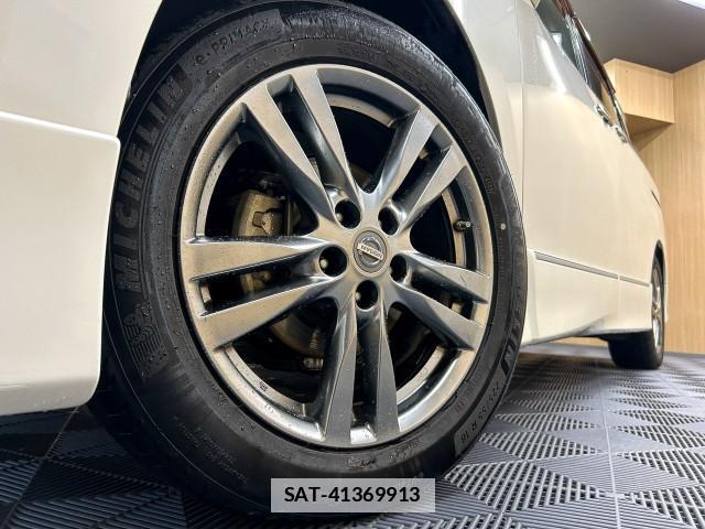 Nissan ELGRAND 2011-12 7812115-17