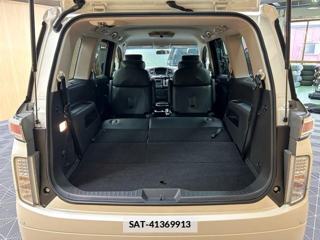 Nissan ELGRAND 2011-12 7812115-18