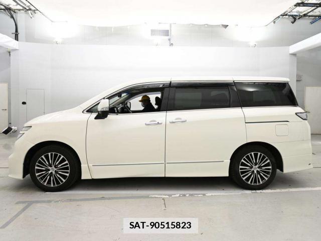 Nissan ELGRAND 2016-01 7812144-10