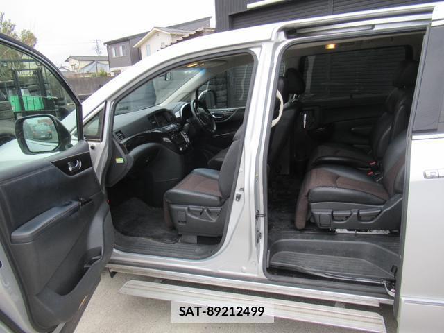 Nissan ELGRAND 2012-01 7812576-15
