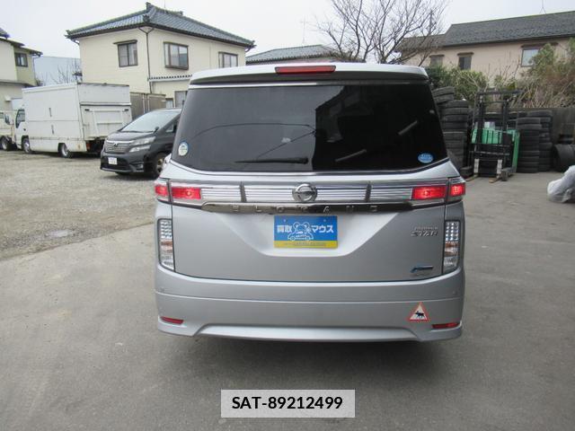 Nissan ELGRAND 2012-01 7812576-5