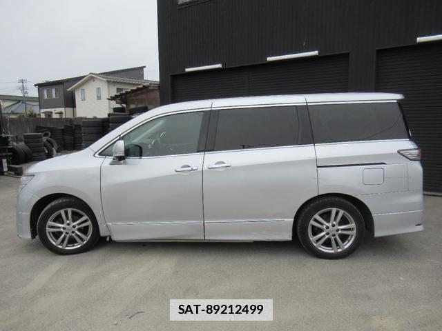 Nissan ELGRAND 2012-01 7812576-7