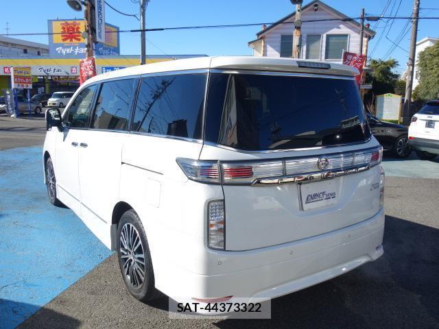 Nissan ELGRAND 2021-12 7813149-2