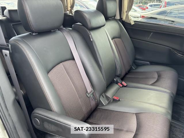Nissan ELGRAND 2019-09 7813392-4