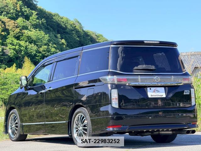 Nissan ELGRAND 2015-06 7816223-10