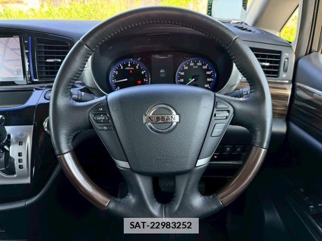 Nissan ELGRAND 2015-06 7816223-12