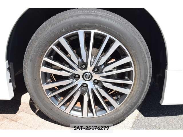 Nissan ELGRAND 2021-02 7816371-16