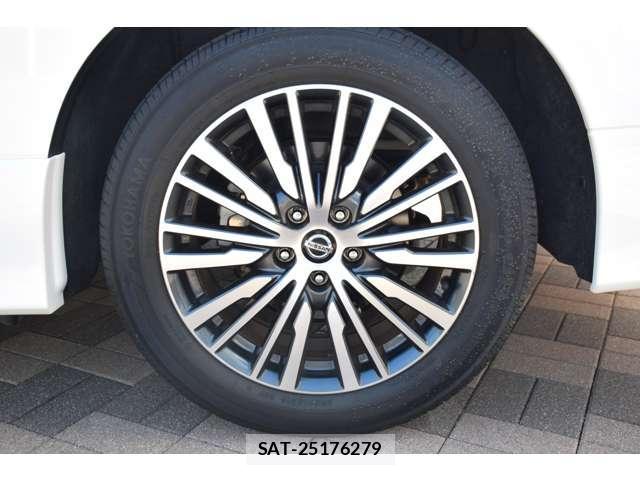 Nissan ELGRAND 2021-02 7816371-18