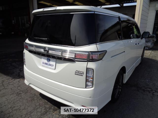 Nissan ELGRAND 2016-03 7817117-1