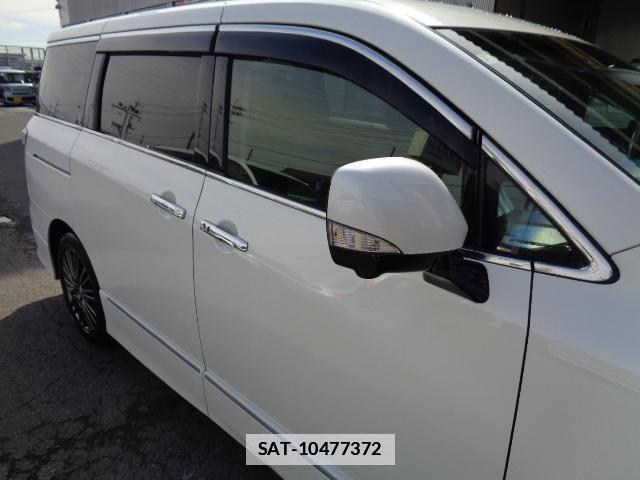 Nissan ELGRAND 2016-03 7817117-11