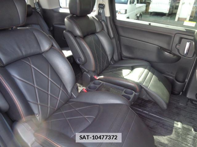 Nissan ELGRAND 2016-03 7817117-13