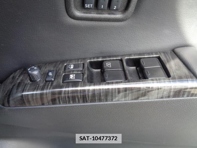 Nissan ELGRAND 2016-03 7817117-19