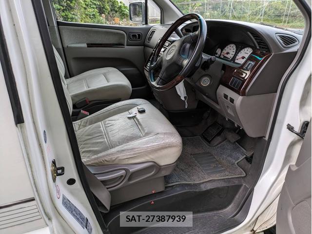 Nissan ELGRAND 2000-05 7818854-5