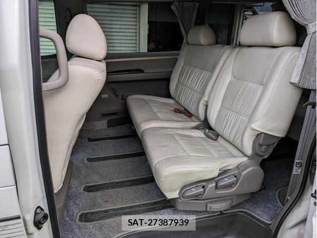Nissan ELGRAND 2000-05 7818854-8