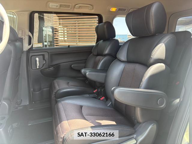 Nissan ELGRAND 2019-03 7818932-10