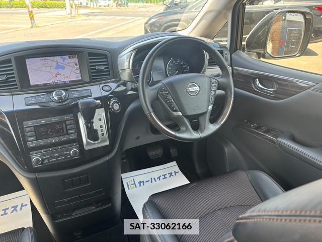 Nissan ELGRAND 2019-03 7818932-17