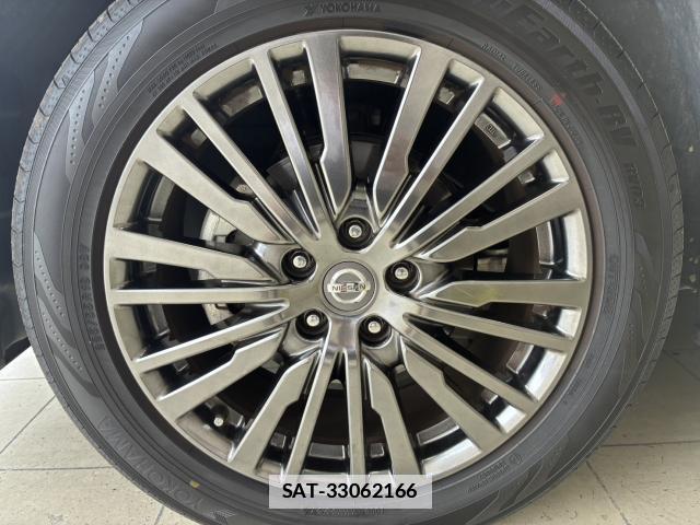 Nissan ELGRAND 2019-03 7818932-6
