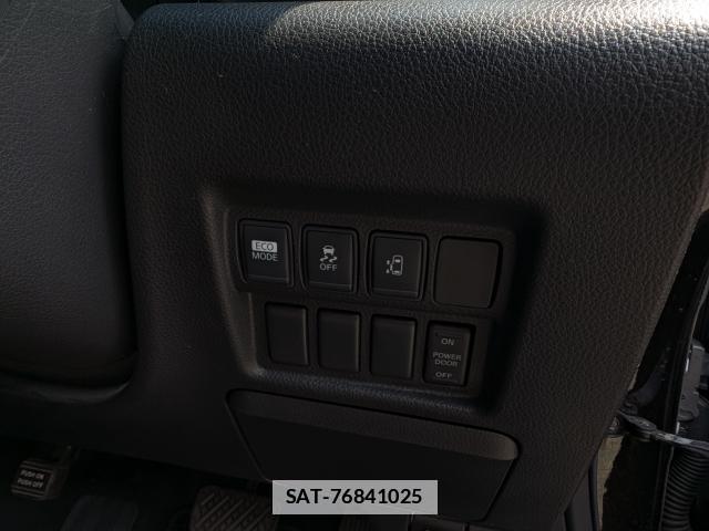 Nissan ELGRAND 2011-03 7819050-18