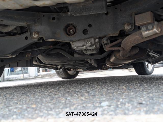 Nissan ELGRAND 2010-08 7819068-15