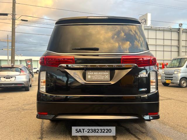Nissan ELGRAND 2013-02 7819116-3
