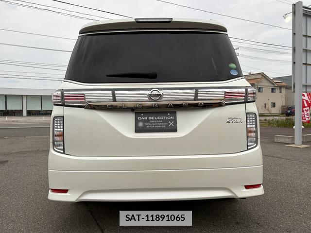 Nissan ELGRAND 2014-03 7819130-3