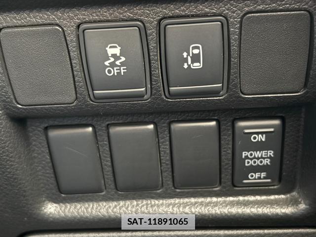 Nissan ELGRAND 2014-03 7819130-7