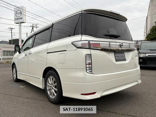 Nissan ELGRAND 2014-03 7819130-9