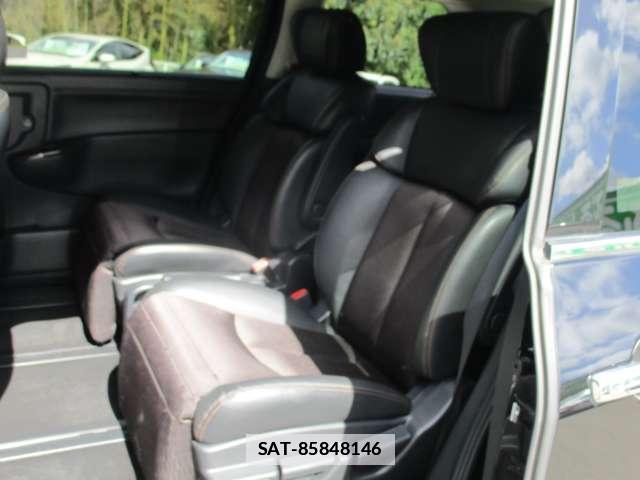 Nissan ELGRAND 2017-07 7819615-12